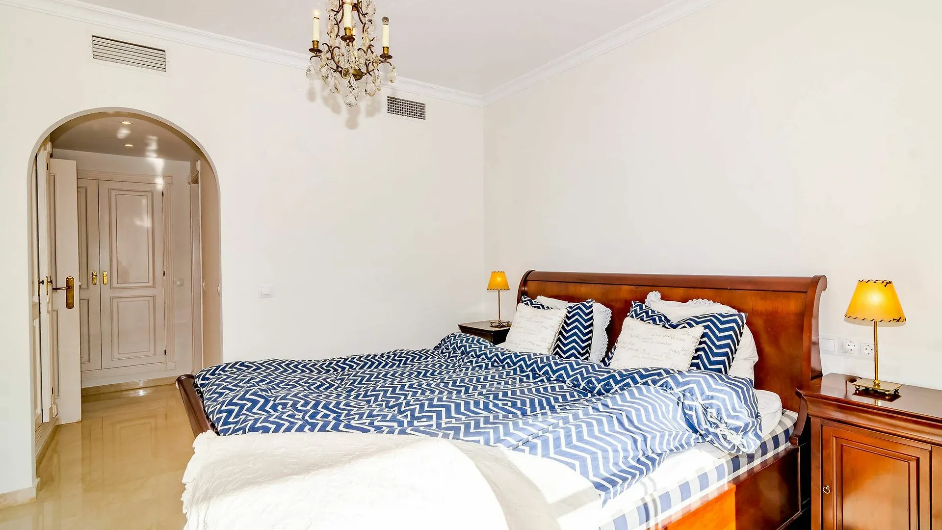 Aa-Family Friendly 3 Bedroom Apartment Marbella 0*,  Spanien